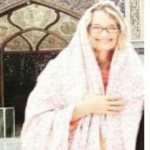 چادری شدن زن ووشوکار امریکایی در امامزاده صالح+عکس