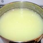 با آب روی ماست چه می کنید؟