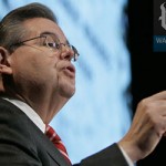 سناتور آمریکایی:ایران باید تاوان بدهد
