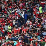 پرچم ۲۴۰۰ متری هواداران پرسپولیس وارد ورزشگاه آزادی شد