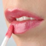 ماندگاری رژلب با این روش ها