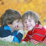 مهارت دوست یابی را به کودکان آموزش دهیم