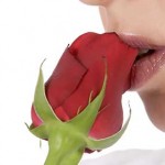 بوسیدن همسر فوایدی دارد که عمراً بدانید!