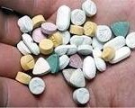 مکملهای غیرقانونی در داروخانهها چه میکنند