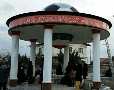 اتفاقی عجیب هنگام رونمایی از مقبره هادی نوروزی +عکس