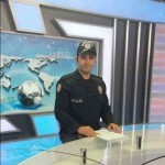 ملبس شدن مجری تلویزیون ترکیه به لباس نظامی+عکس