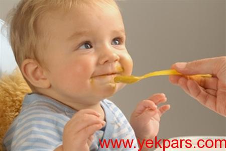 عسل برای نوزادان سم است عسل برای نوزادان سم است
