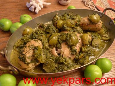 پخت خورش گوجه سبز,طرز درست کردن خورش آلوچه سبز و مرغ