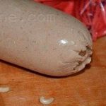 خروج کرم از سوسیس + تصویر