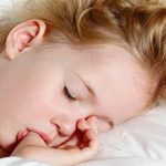 روش های ترک مکیدن انگشت در کودکان