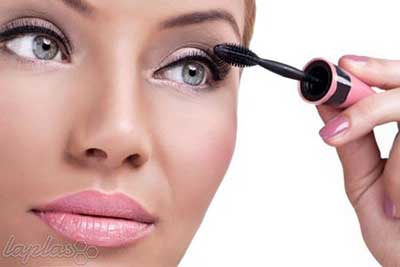 برای پرتر نشان دادن مژه ها دوسه بار ریمل بزنید