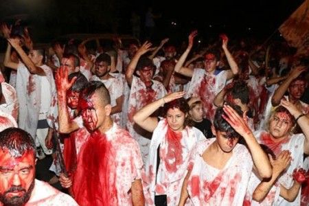 قمه زنی دختران بدون حجاب در عاشورا