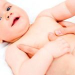 ماساژ پوست نوزاد با روغن گیاهی