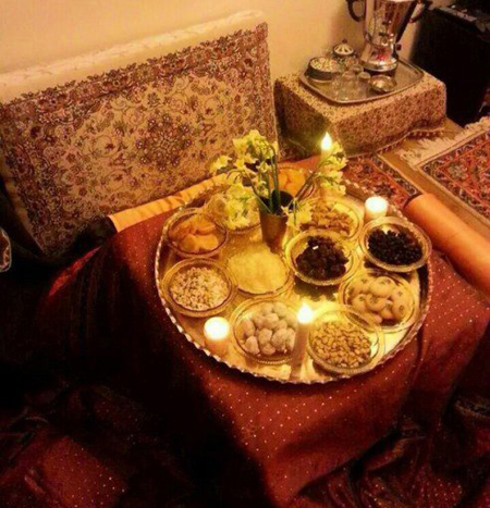 مدل چیدمان کرسی های شب یلدا,چیدمان سفره های یلدا