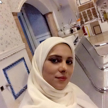 روشنک عجمیان،بیوگرافی روشنک عجمیان