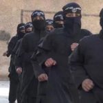 داعش چگونه کودکان فریبخورده را برای جنگ آموزش میدهد؟+ تصاویر