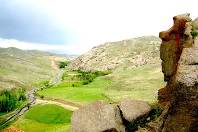 بابا داوود عنبران,پیکره سنگی بابا داوود عنبران