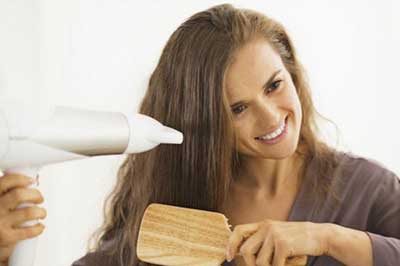 راه های خشک کردن مو