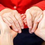 تربیت والدین چه نقشی در رعایت حرمت سالمندان دارد