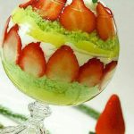 طرز تهیه ترایفل توت فرنگی