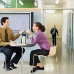 با پسری که سربازی نرفته ازدواج کنم یا نه؟