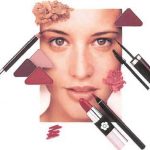 ۱۰ اشتباه بزرگ در آرایش صورت که هر روزه انجام می دهید
