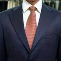 حکم خریدن و پوشیدن کروات براى داماد چیست؟