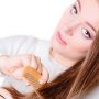  چطور از ریزش مو در دوران شیردهی پیشگیری کنیم؟
