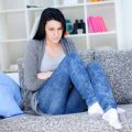 چگونه با دردهای دوران قاعدگی کنار بیایم؟