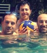 بازیگران طنز تلویزیون و سینما در استخر+ عکس