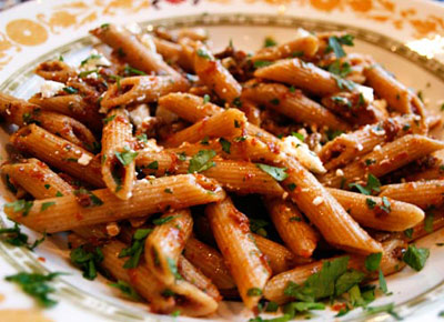 طرز تهیه پاستای پنه با مایکروویو