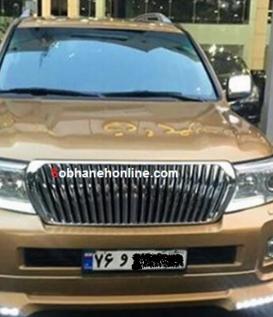اولین لندکروز طلایی در ایران