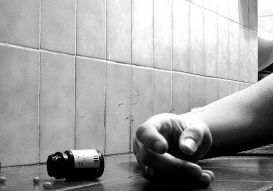 چرا دانش آموزان ایرانی خودکشی می کنند؟!