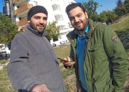 سلفی «احسان علیخانی» در کنار رفیقش