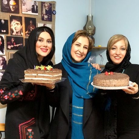 عکس های جدید مرجانه گلچین در جشن تولدش