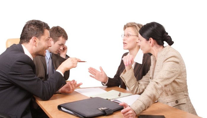 چگونگی تأثیر صحبت کردن بر طرف مقابل
