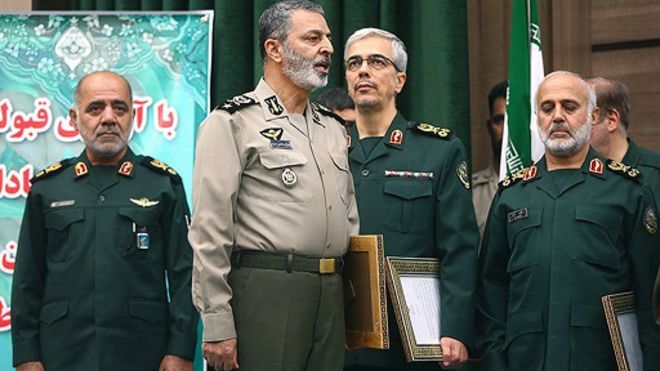 رهبر جمهوری اسلامی دو مقام ارشد ستاد کل نیروهای مسلح و فرمانده قرارگاه خاتم را تغییر داد