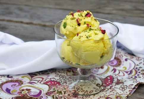 طرز تهیه بستنی سنتی در خانه