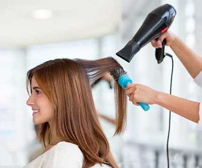 چگونه با برس های آرایشی موهایم را حالت دهم؟