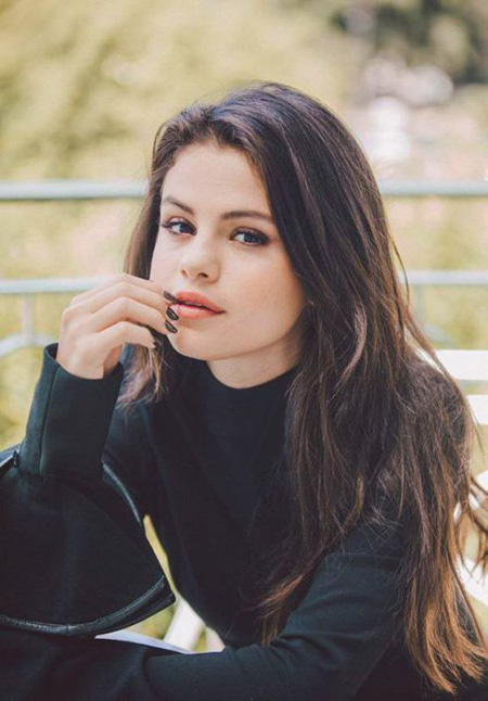 عکس های سلنا گومز SELENA GOMEZ روی مجله نیویورک تایمز NEW YORK TIMES