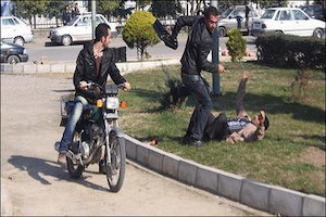 ماجرای مرد تبر به دست در مشهد چه بود؟