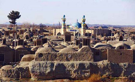 10 منطقه کویری ایران را که امکان سفر نسبتا راحت به آن ها برقرار است