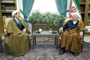 عکس جالب بازيگر معماى شاه در ديدار با مرحوم هاشمى رفسنجاني