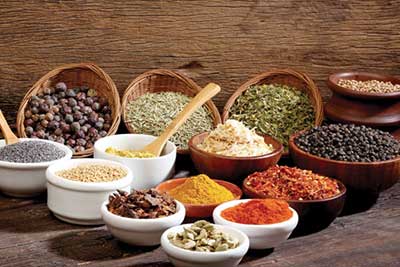 پوشاندن موهای سفید با رنگ گیاهی