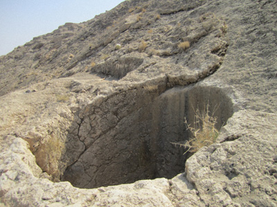 ضرب المثل دست بده ندارد